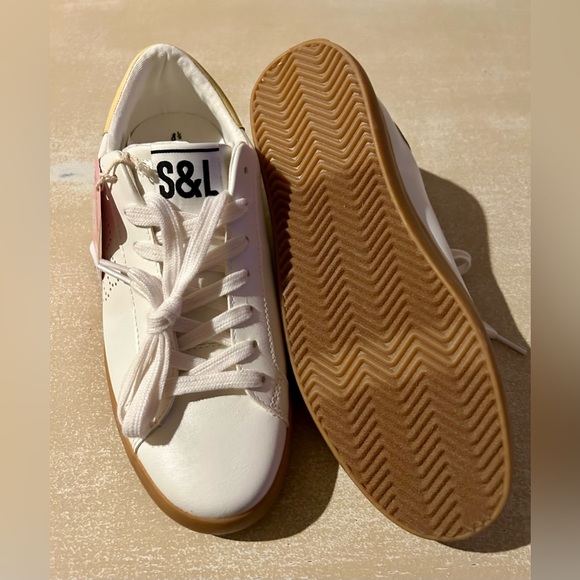 Sam & Libby “ADDIE” Sneaker - Picture 9 of 11